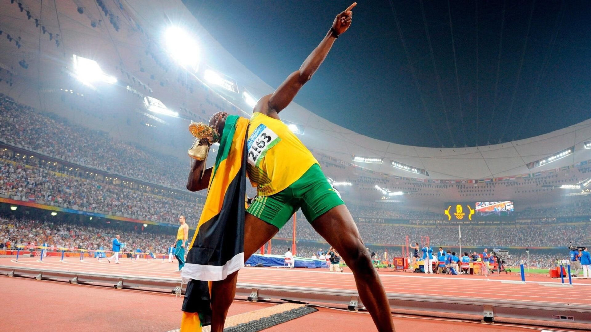 亚洲杯国足平局 球迷呼吁保持稳定心态，媒体评国足亚洲杯