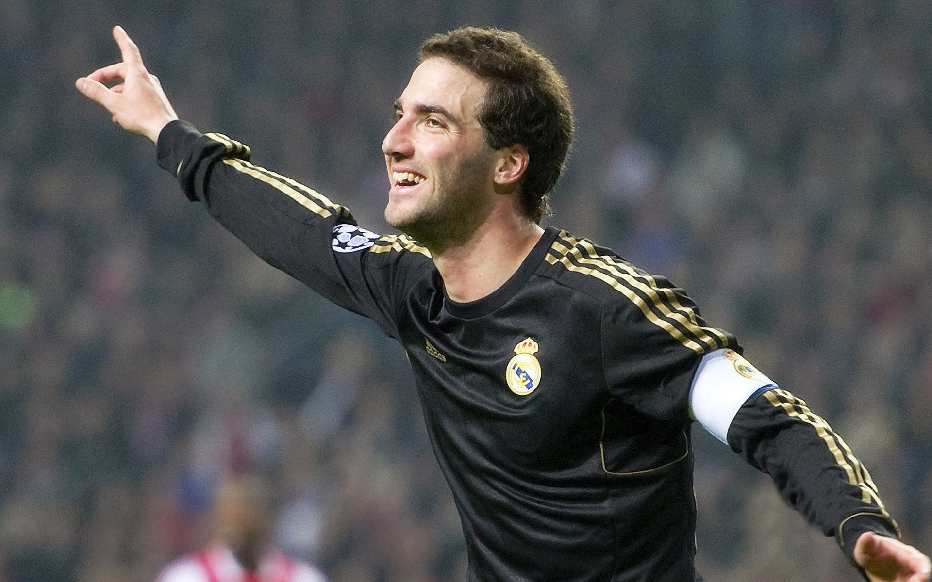 奥预赛中国队战平 球迷呼吁战术升级，奥预赛赛程