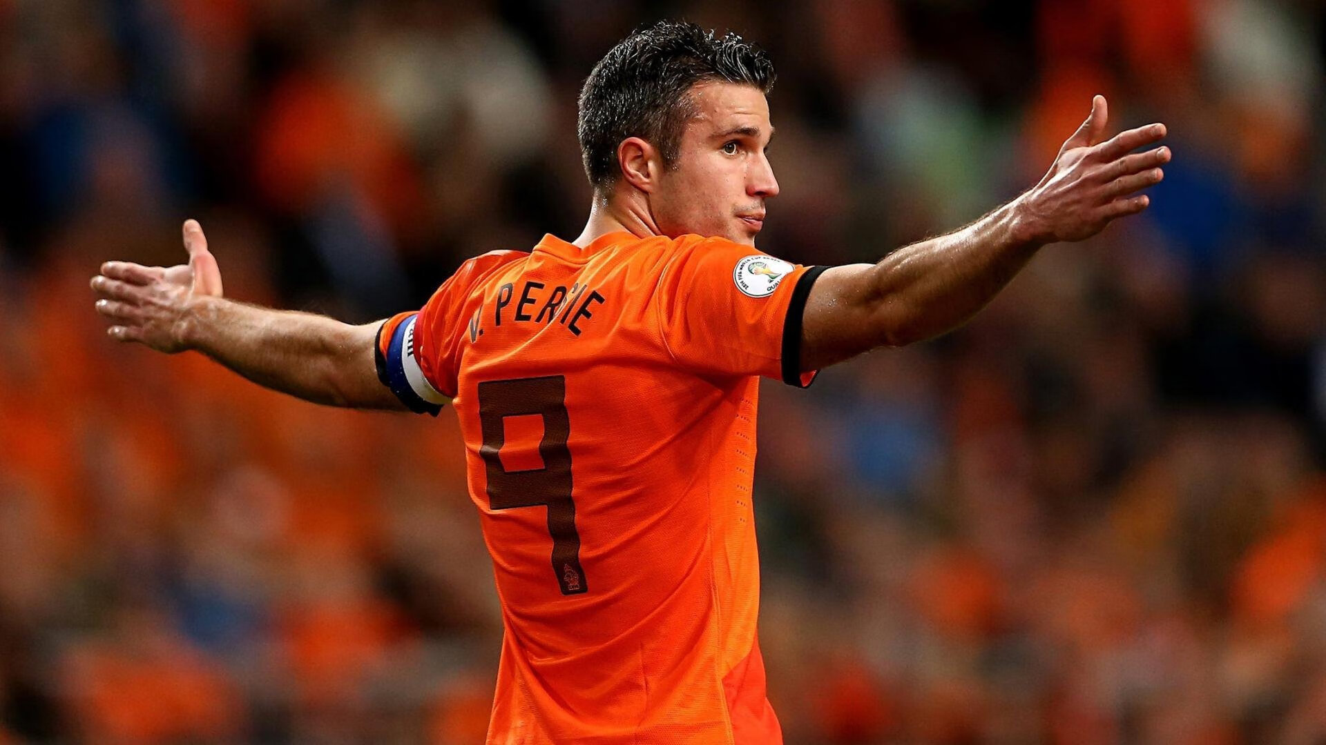 足球比赛加入青少年手势指令辅助沟通机制，足球比赛球员手势